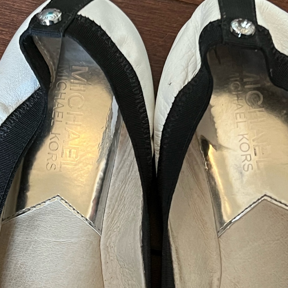 Michael Kors Black and White Leather Slip-On Shoes Size 6.5 Flats Ballet - Picture 6 of 7